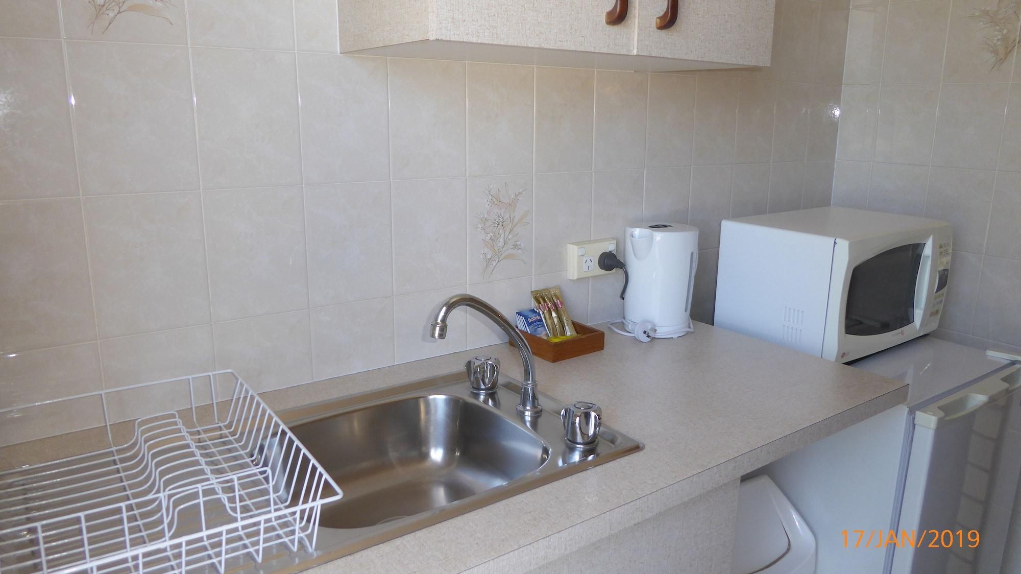 Tower Court Motel - Adults Only Haven Херви-Бэй Экстерьер фото