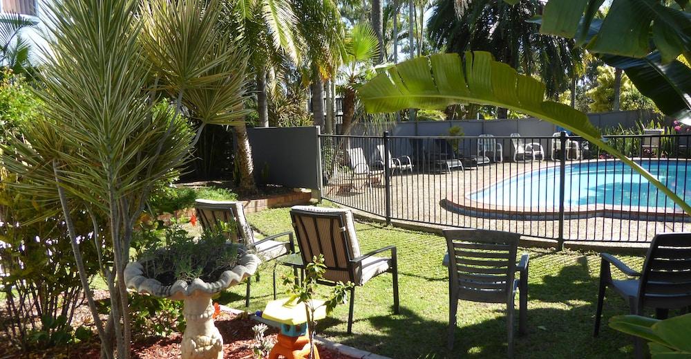 Tower Court Motel - Adults Only Haven Херви-Бэй Экстерьер фото