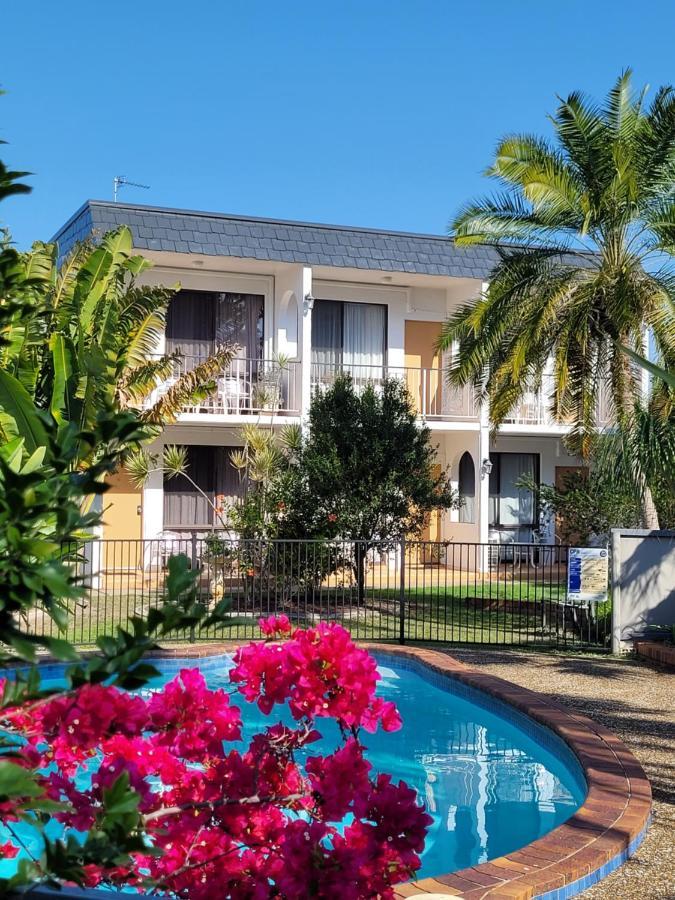 Tower Court Motel - Adults Only Haven Херви-Бэй Экстерьер фото